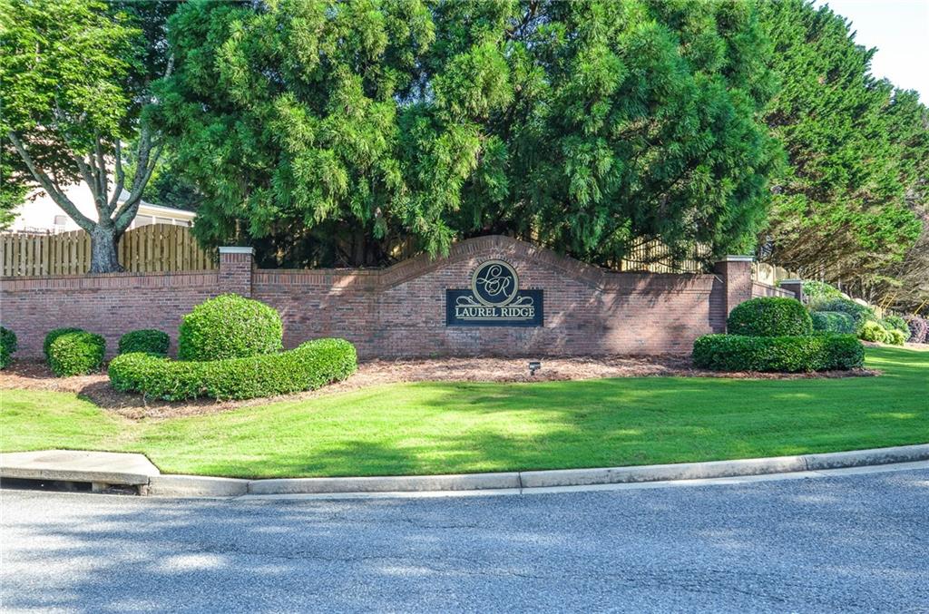 Laurel Ridge - Residential