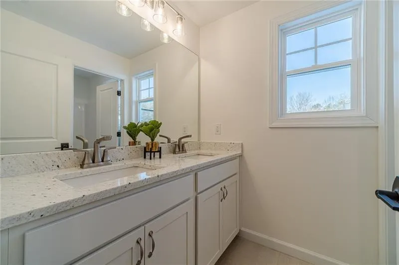 Cleveland, Georgia 30528, United States, 4 Bedrooms Bedrooms, ,3 BathroomsBathrooms,Residential,Active,17354