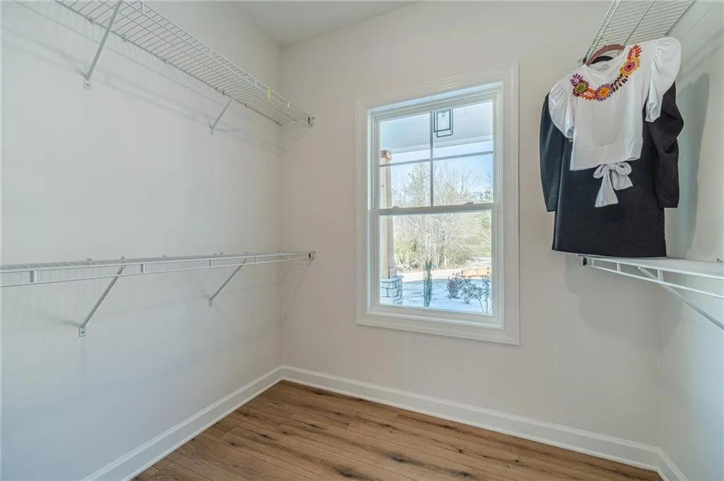 Cleveland, Georgia 30528, United States, 4 Bedrooms Bedrooms, ,3 BathroomsBathrooms,Residential,Active,17354