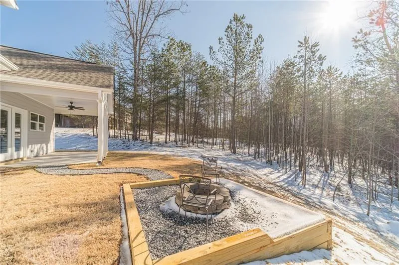 Cleveland, Georgia 30528, United States, 4 Bedrooms Bedrooms, ,3 BathroomsBathrooms,Residential,Active,17354