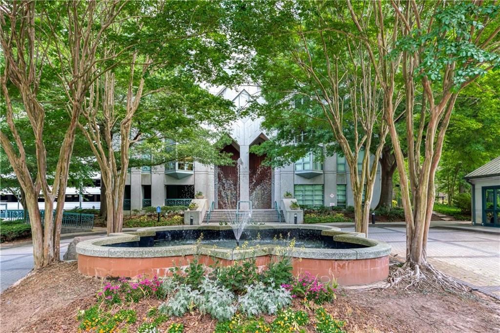2870 Pharr Court South NW 607