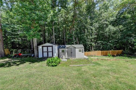 A home in Dacula