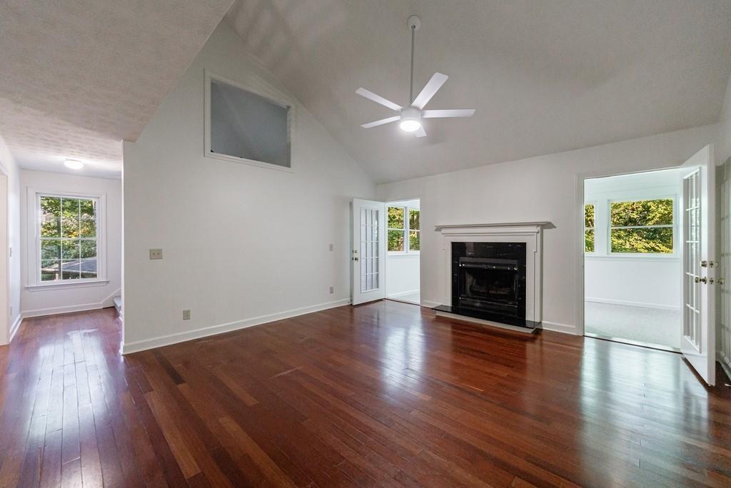 1414 Oakridge Circle