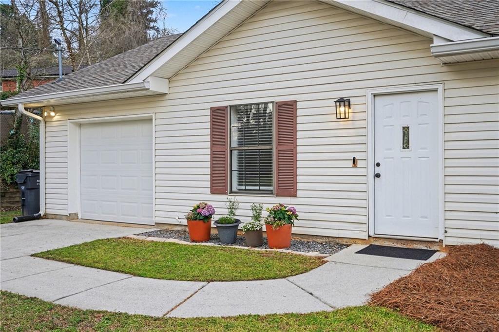 555 Cardell Circle SE