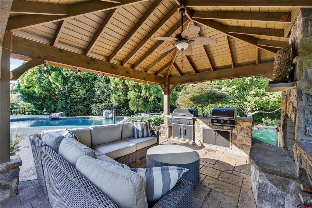 The Highlands At North Valley - Residential
