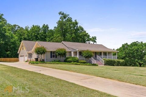 A home in Newnan