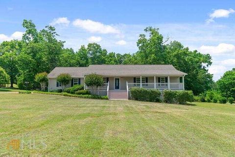 A home in Newnan