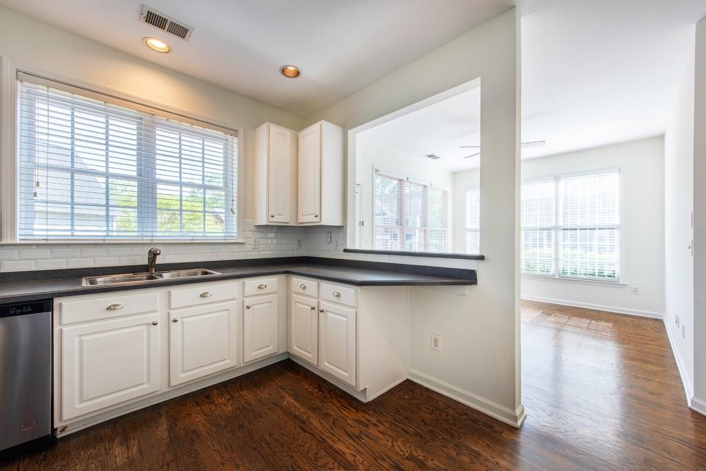 2361 Maplewood Drive #25, Atlanta, Georgia image 11