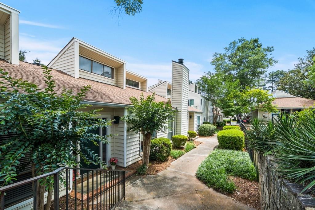 663 Serramonte Drive