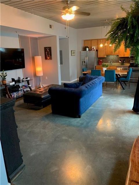 Condo For Rent - 620 Glen Iris Drive #325<br/> Atlanta, GA 30308