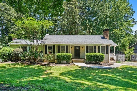 Homes For Sale - 3560 Hogan Drive<br/> Kennesaw, GA 30152