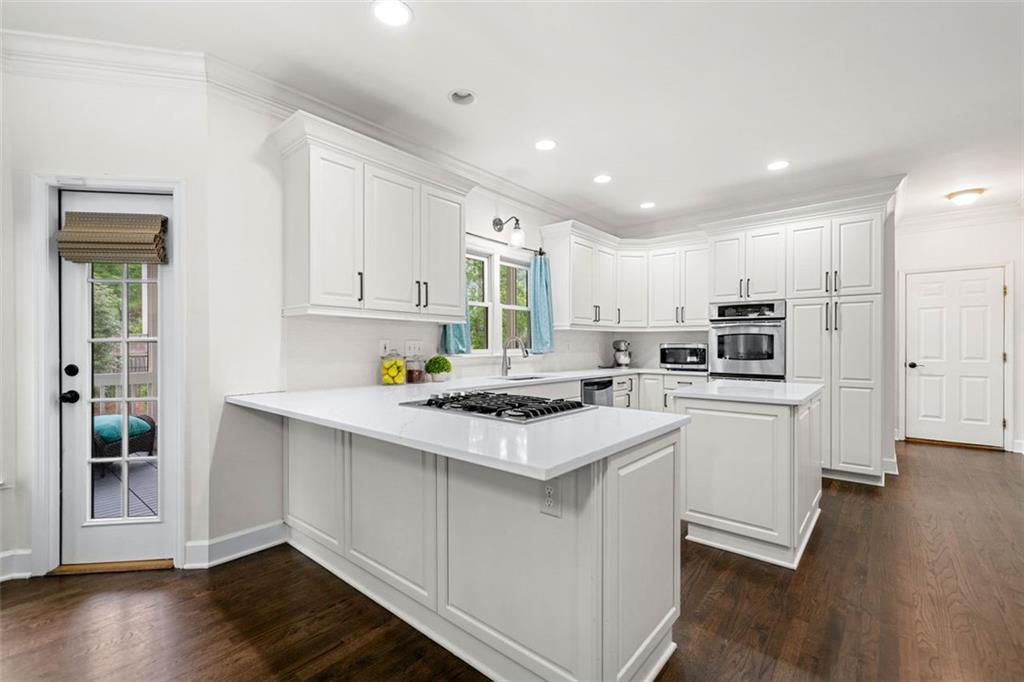 4520 Hampton Woods Drive, Marietta, Georgia image 10