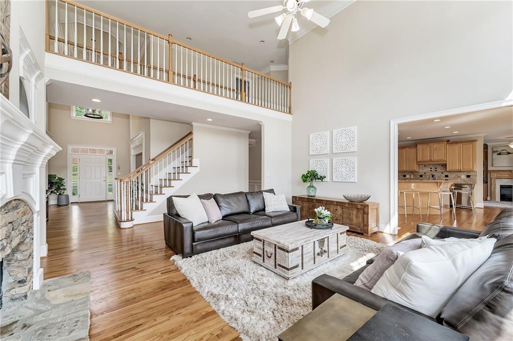 870 Longstone Landing