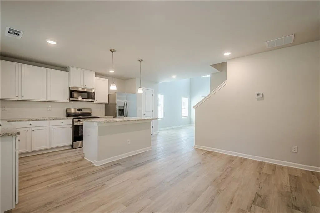 Dallas, Georgia 30157, United States, 4 Bedrooms Bedrooms, ,3 BathroomsBathrooms,Residential,Active,94163