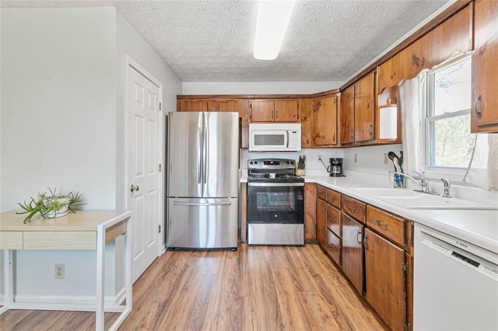 62 HEIDELBERG Lane SE