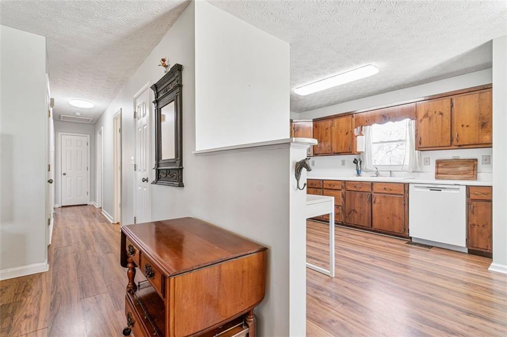 62 HEIDELBERG Lane SE
