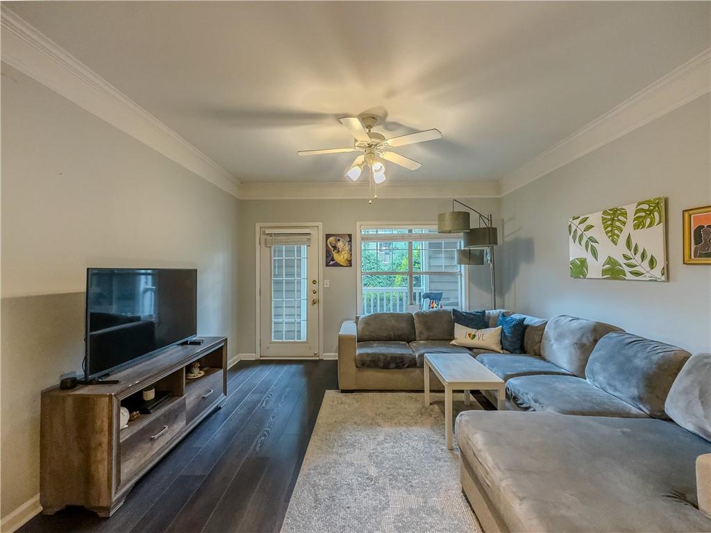 2700 Pine Tree Road NE 1013