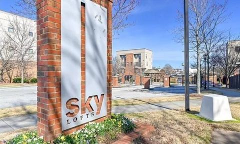 898 Oak Street Street 3318 Atlanta GA 30324