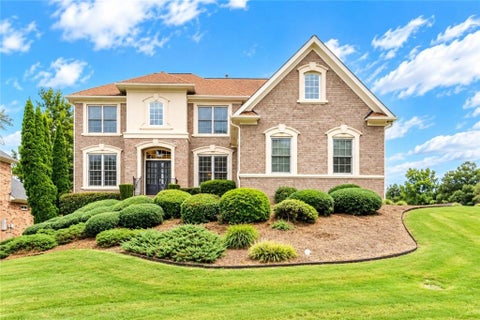 Homes For Sale - 2690 Ivy Brook Lane<br/> Buford, GA 30519