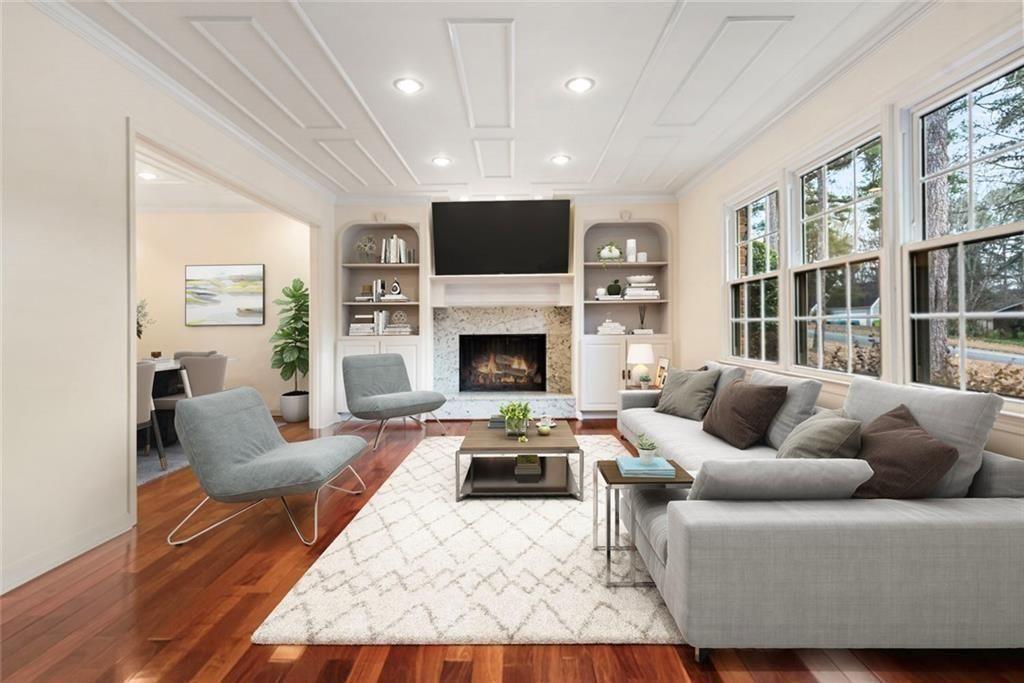 647 Shannon Green Circle SW