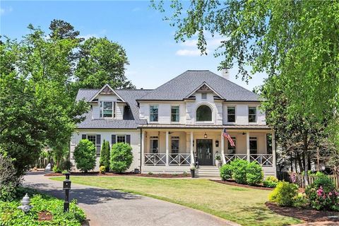 Photo of 725 Kenmare Court, Roswell, GA 30075 (MLS # 7752547)