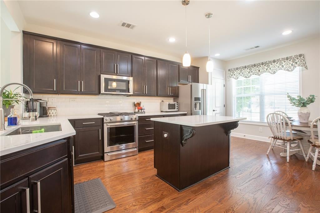 3847 Sweet Magnolia Drive SW