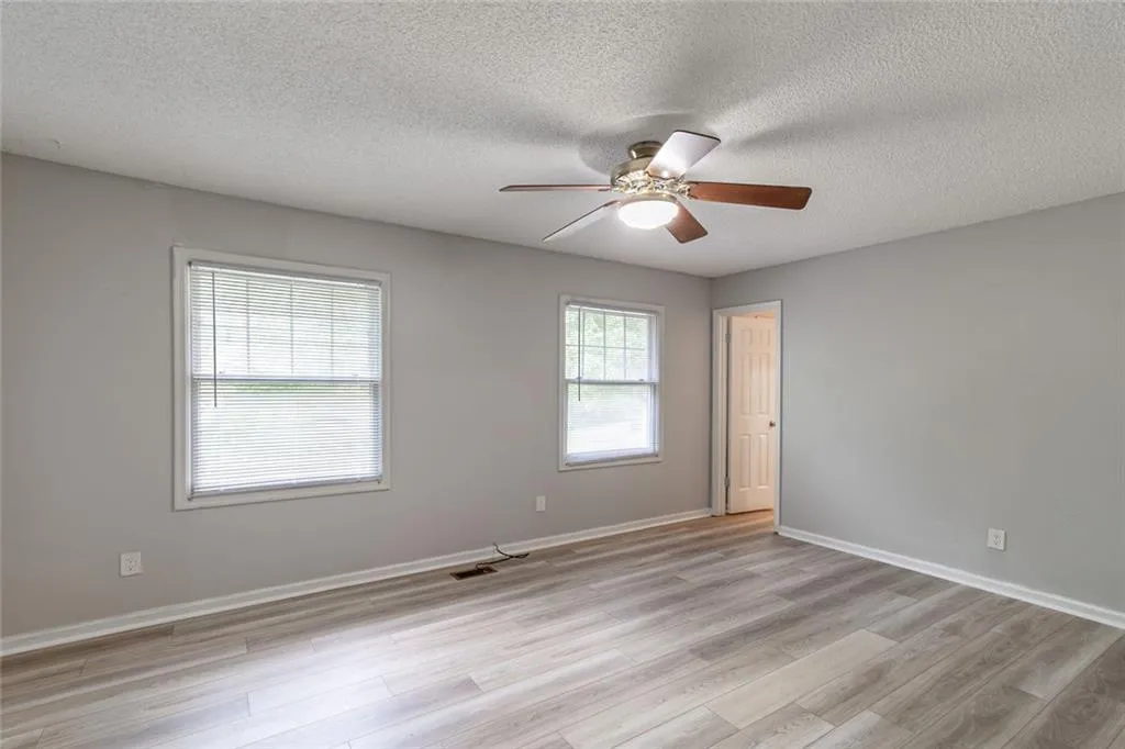 Roswell, Georgia 30076, United States, 2 Bedrooms Bedrooms, ,3 BathroomsBathrooms,Residential,Active,224426