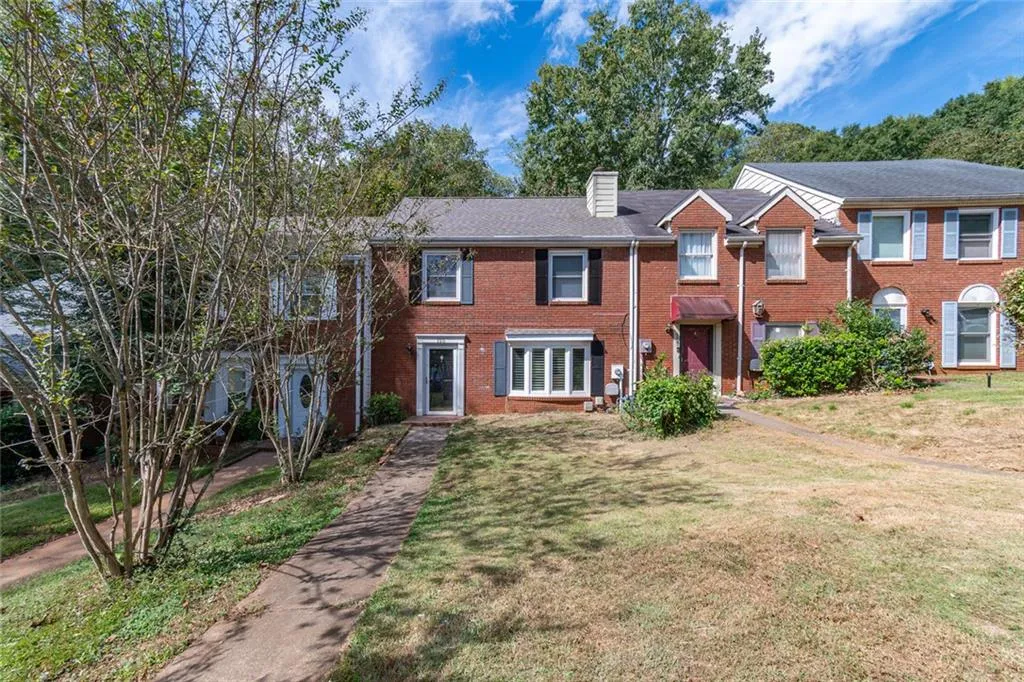 Roswell, Georgia 30076, United States, 2 Bedrooms Bedrooms, ,3 BathroomsBathrooms,Residential,Active,224426