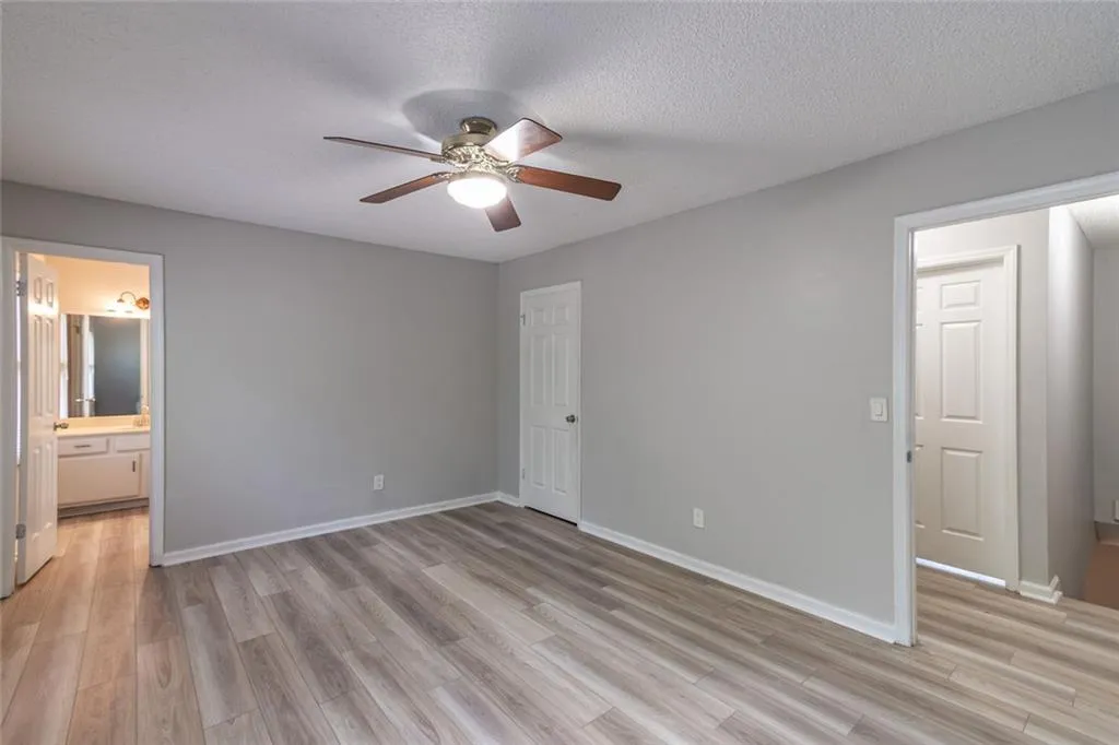 Roswell, Georgia 30076, United States, 2 Bedrooms Bedrooms, ,3 BathroomsBathrooms,Residential,Active,224426