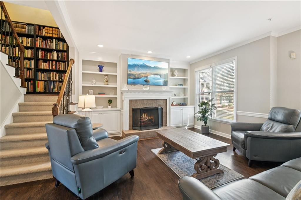 1192 Brookhaven Glen NE