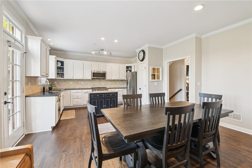 1192 Brookhaven Glen NE