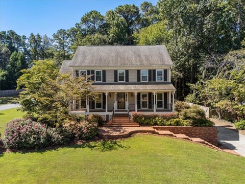 Homes For Sale - 147 Lakeside Drive<br/> Kennesaw, GA 30144
