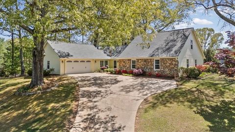 Photo of 3182 Wicks Lake Drive, Marietta, GA 30062 (MLS # 7753151)