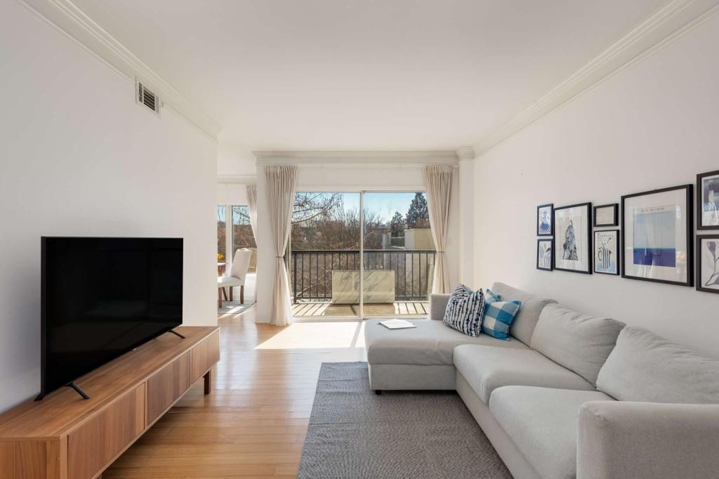275 13th Street NE 402