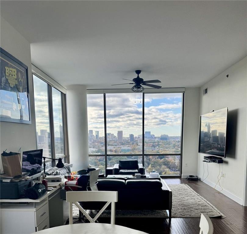 270 17th Street NW 2901