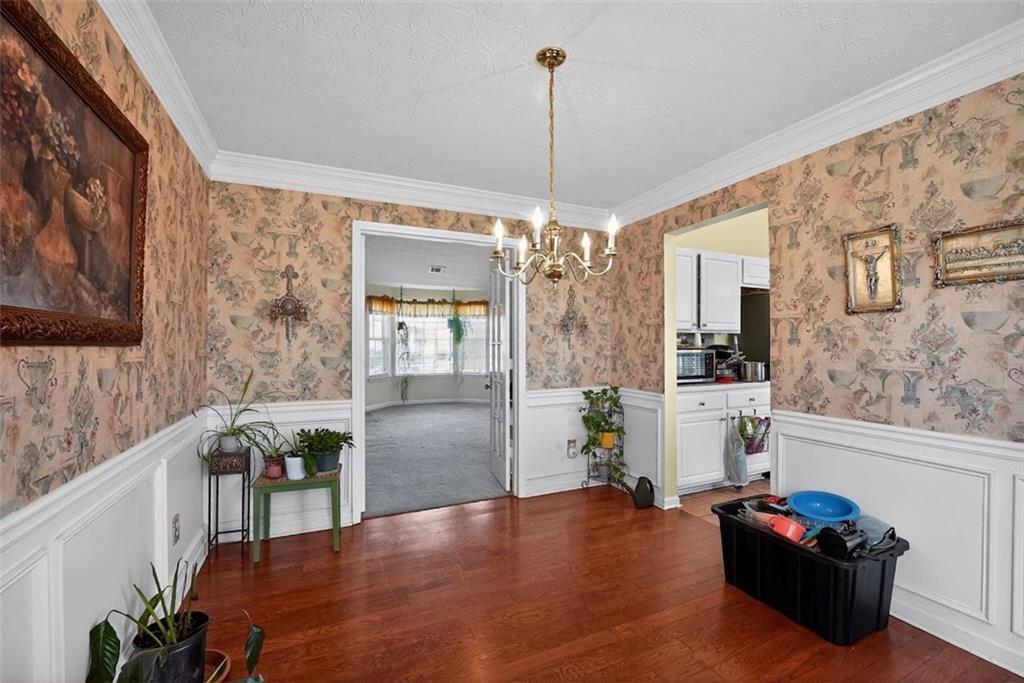 385 Creekview Boulevard