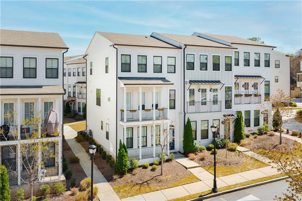 2013 Rockledge Road NE