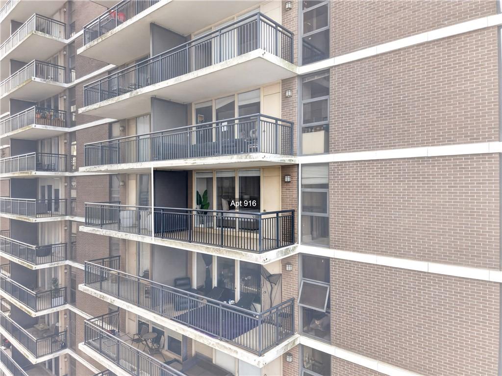 620 Peachtree Street NE 916