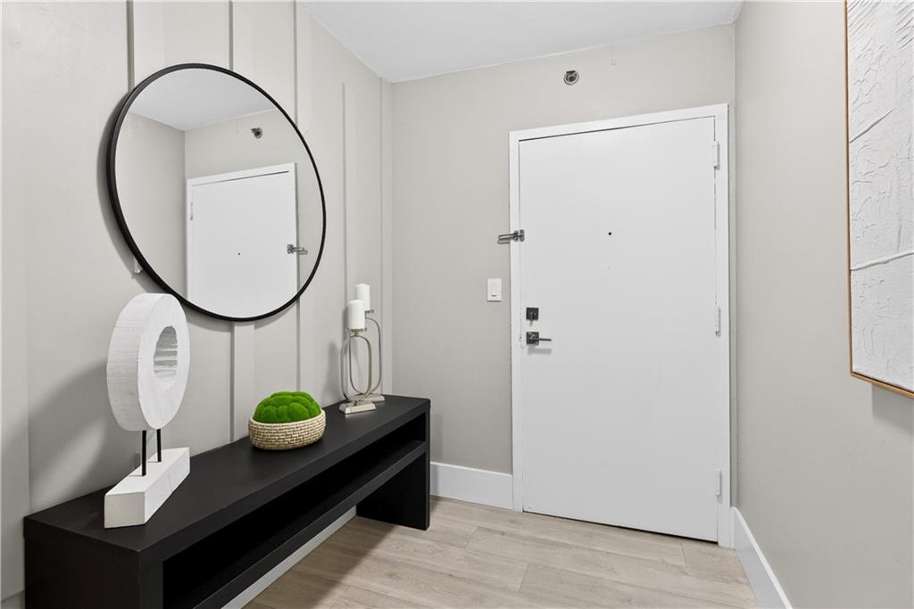 620 Peachtree Street NE 916