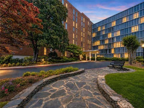 Condo For Sale - 3060 Pharr Court North Ct #302<br/> Atlanta, GA 30305