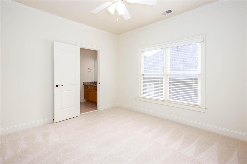 North Hembree Manor - Residential