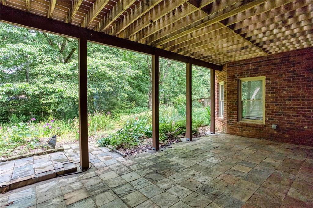 North Hembree Manor - Residential
