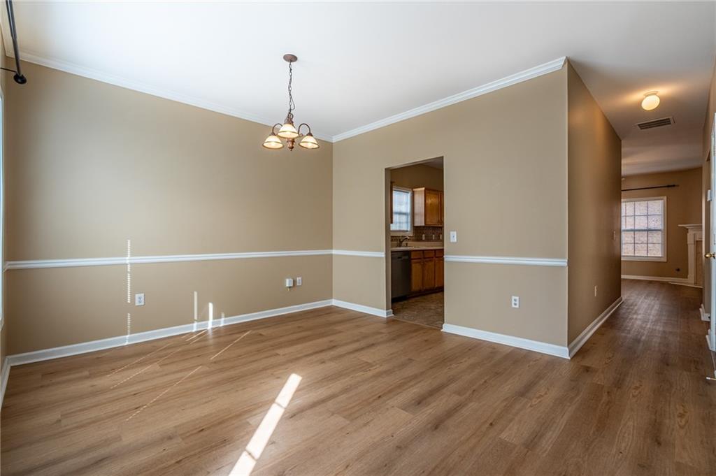 32 Brookvalley Court W