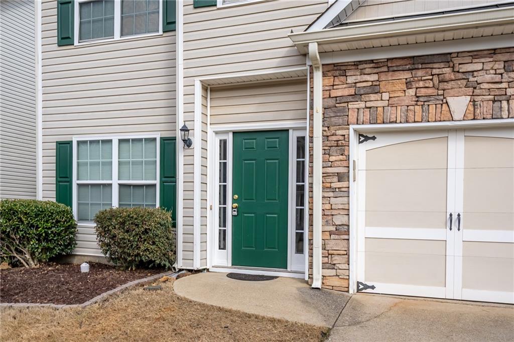 32 Brookvalley Court W