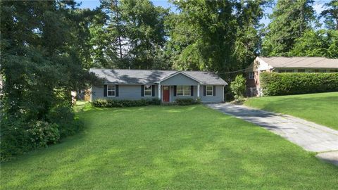 Homes For Sale - 2005 Harwinor Road<br/> Smyrna, GA 30082