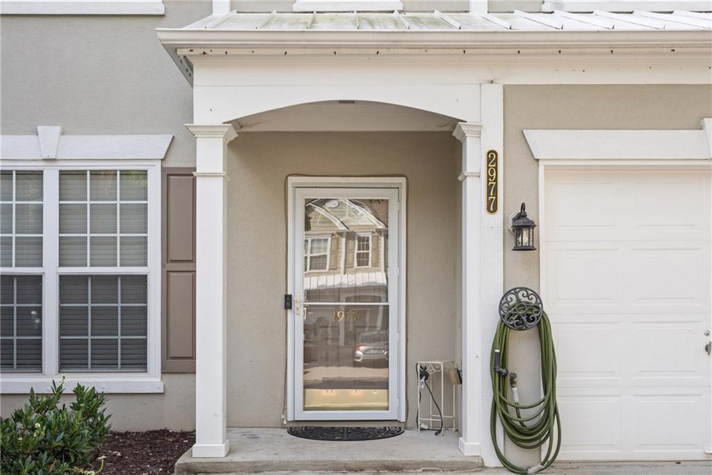 2977 Commonwealth Circle