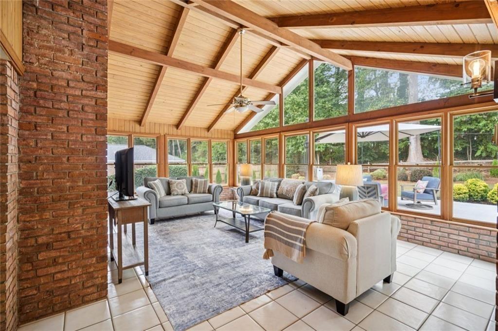 5662 Queensborough Drive