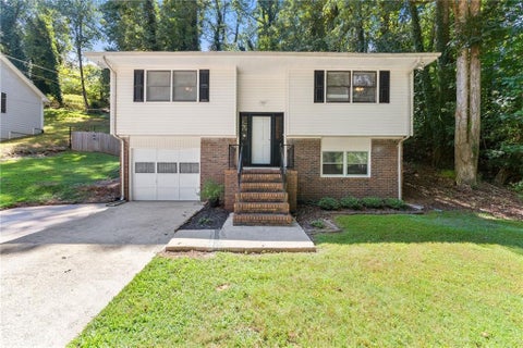 Homes For Sale - 1421 Northwood Circle<br/> Gainesville, GA 30501