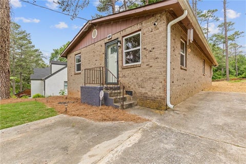 Homes For Sale - 1723 S Alvarado Terrace<br/> Atlanta, GA 30311