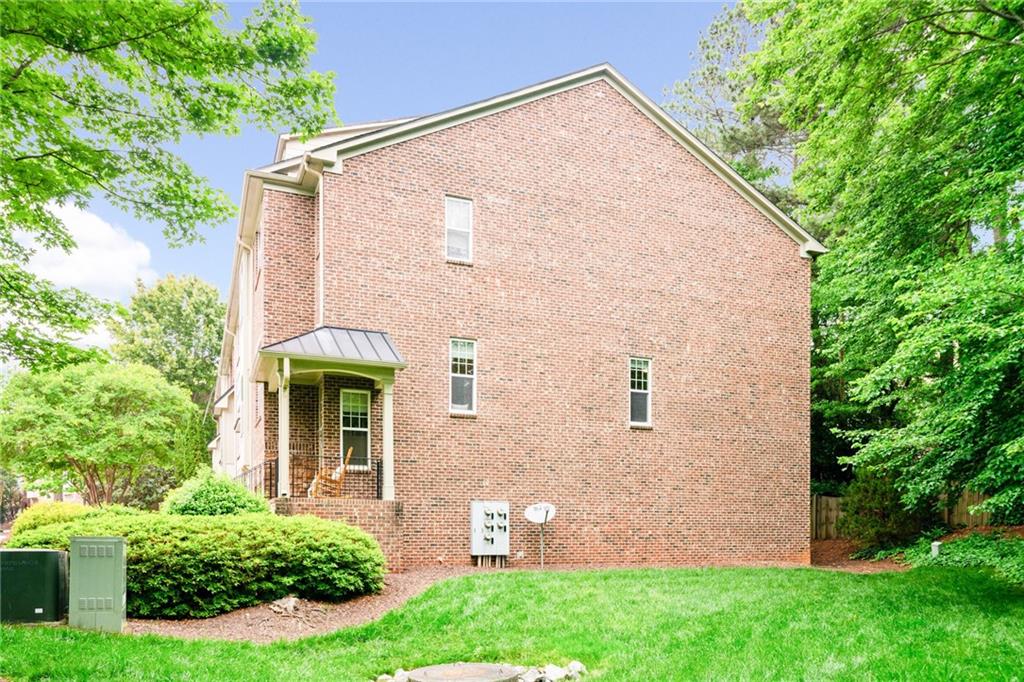 1996 Cobblestone Circle, Atlanta, Georgia image 31
